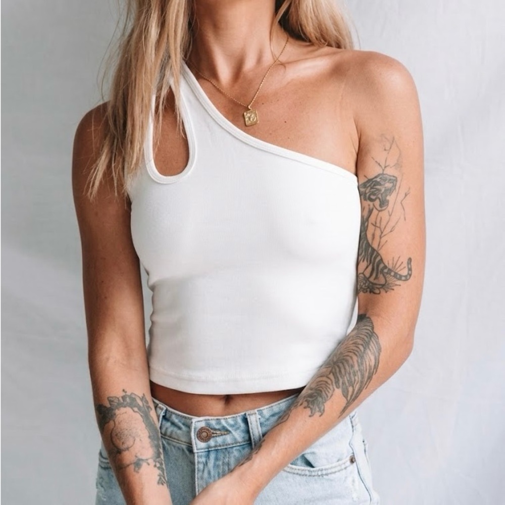 Princess Polly | Secrets Crop Top | Asymmetrical One Shoulder Crop | US 6